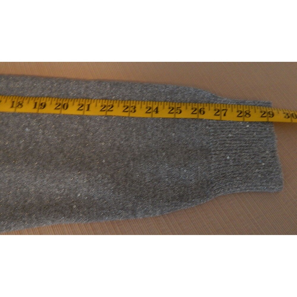 Women's Time And Tru V Neck Sequin Sweater GRAY Pullover Size XL (16-18) NWT - Picture 14 of 16